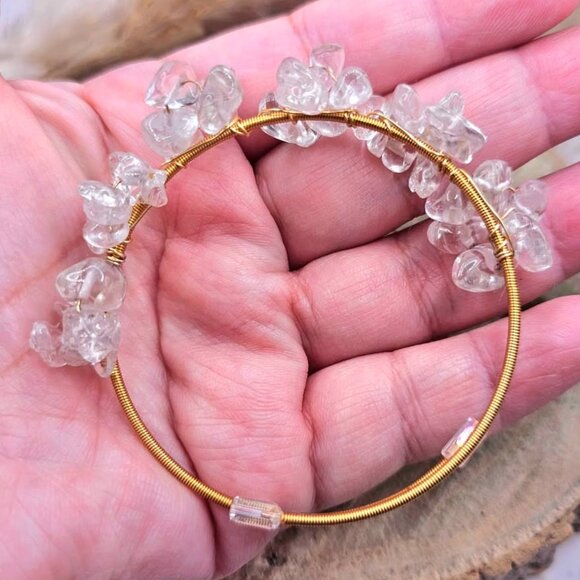 Nature Crystal Chips Flowers Bangle - Picture 5 of 10